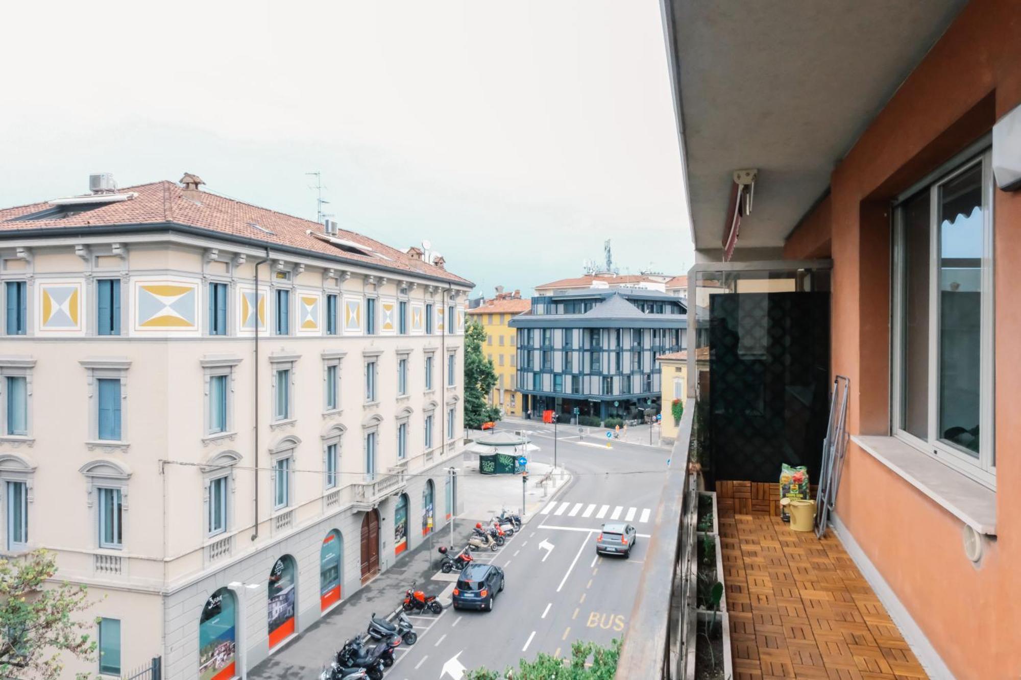 Flora Inn, Paglia 2 - Nel Cuore Del Centro Citta Бергамо Экстерьер фото