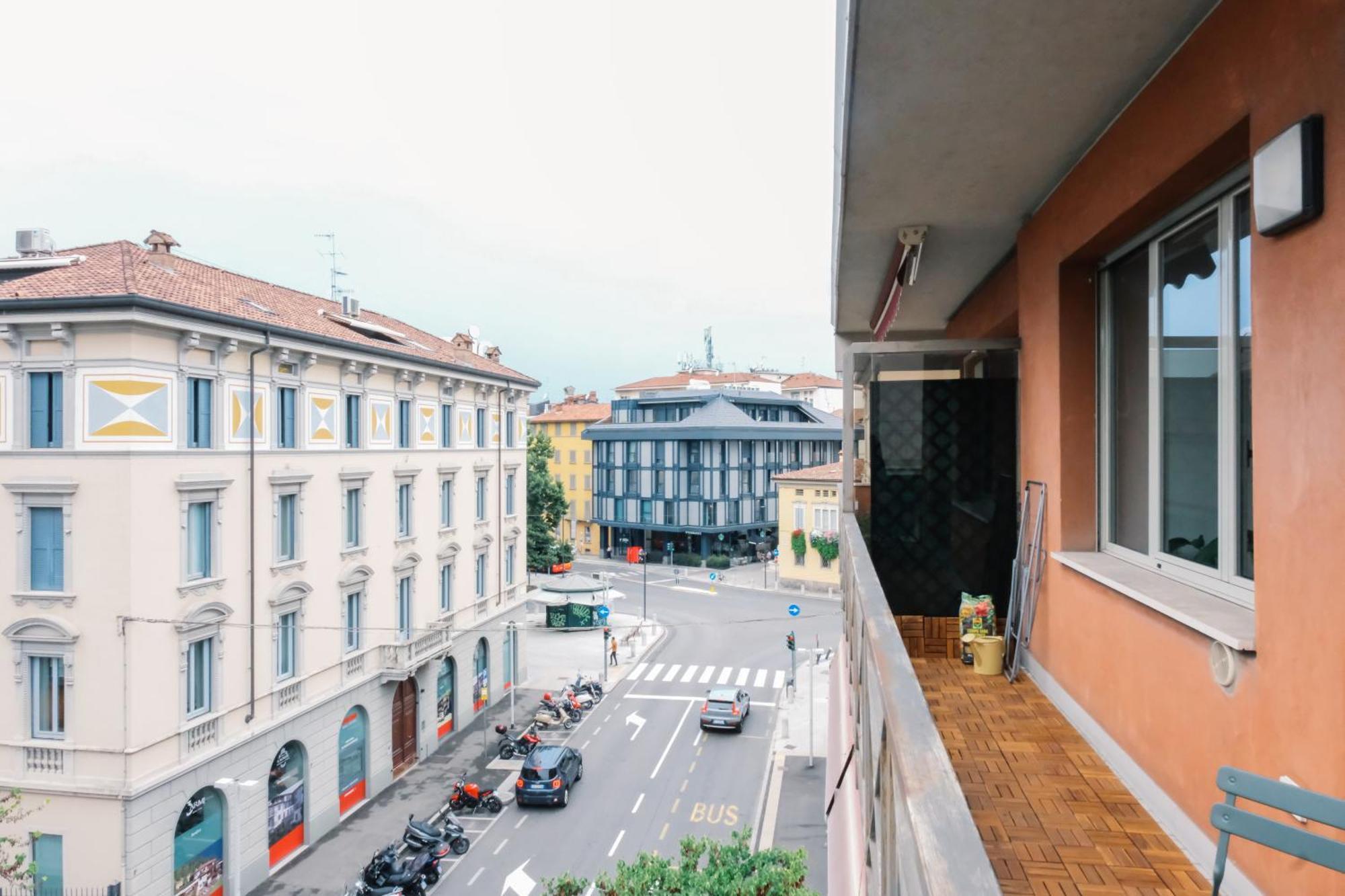 Flora Inn, Paglia 2 - Nel Cuore Del Centro Citta Бергамо Экстерьер фото